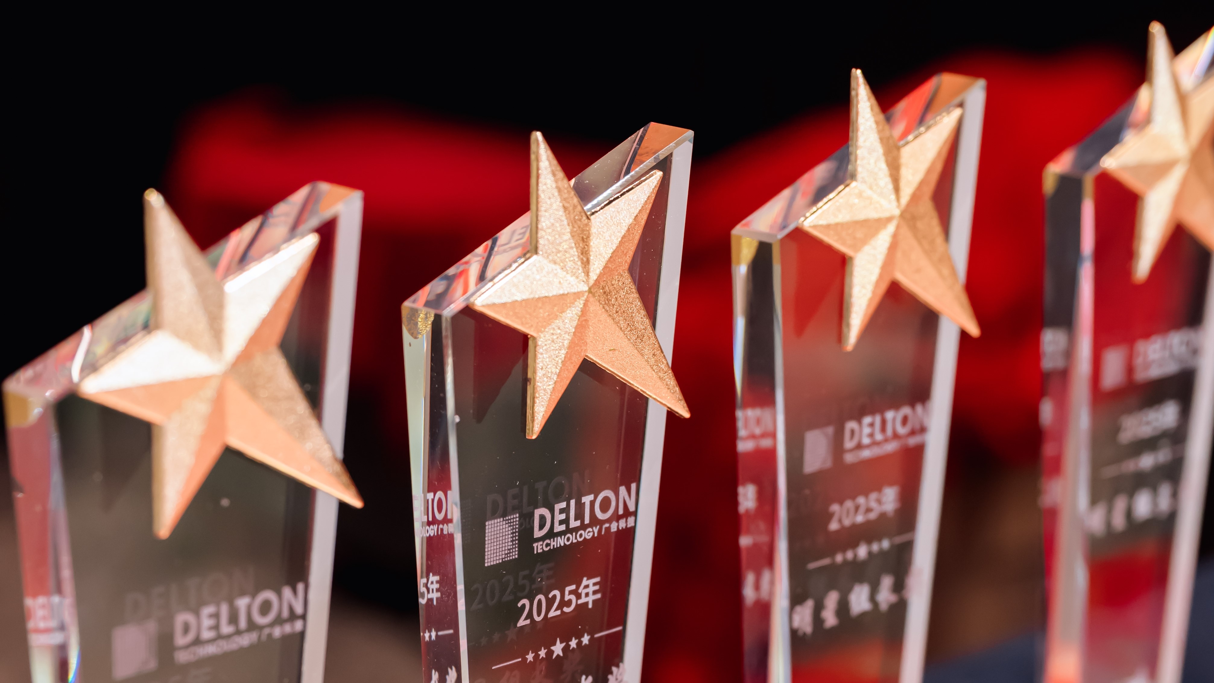 黄石威廉希尔500欧洲指数人 今夜乐翻天